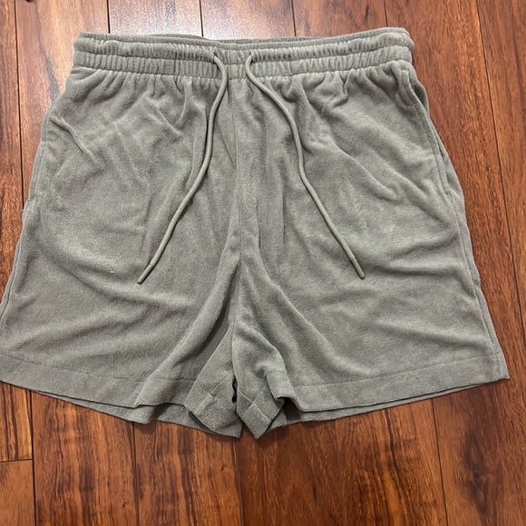 H&M terry t-shirt and shorts set - Picture 2 of 4